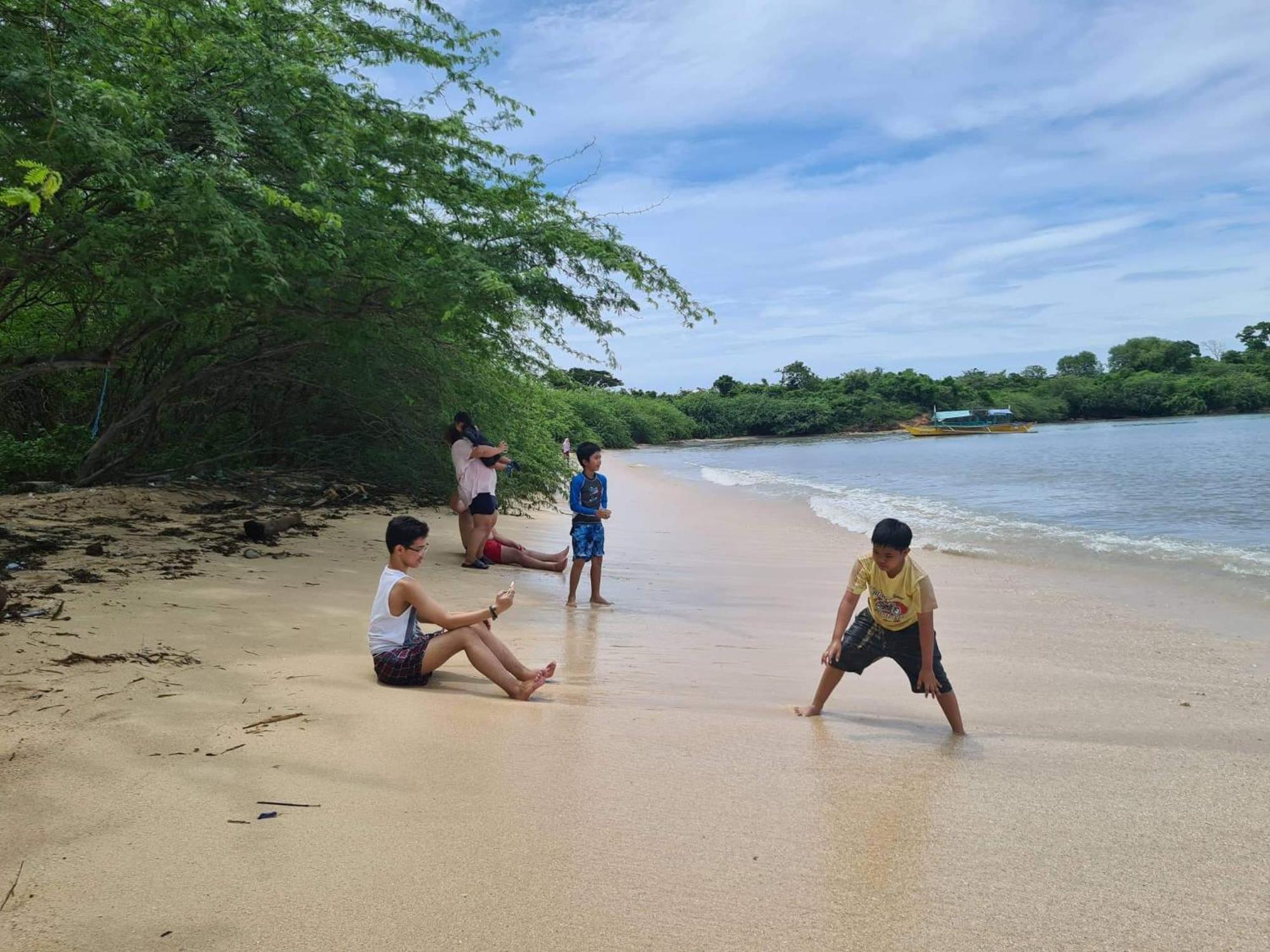 Batangas Calatagan'S Bahay Kubo - With Beach Access מראה חיצוני תמונה